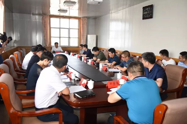 内蒙古土右旗委书记陈华主持召开旗委十二届57次常委会议