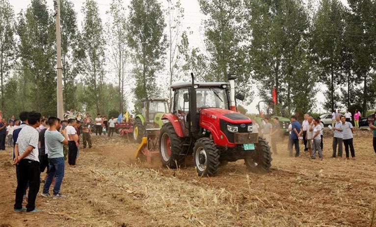 汝阳县召开“三秋生产”现场会 提高秸秆利用率