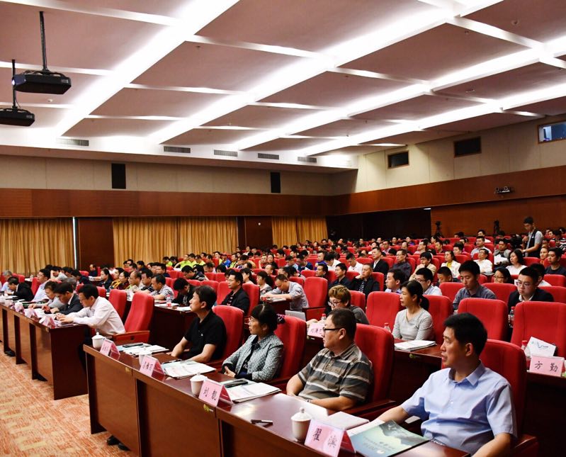 生态文明建设大讲堂柳州开讲啦！