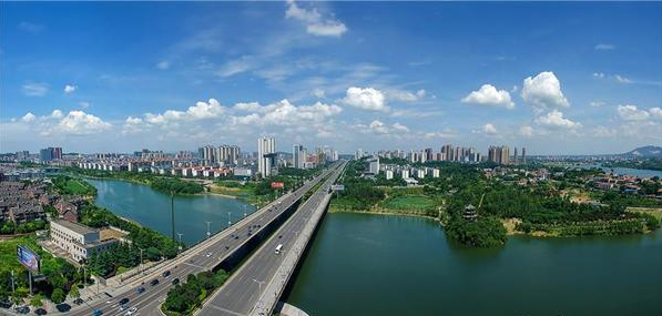 推动长江经济带高质量发展