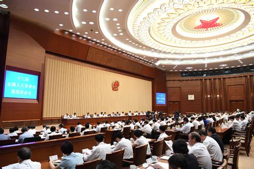 全国人大常委会通过决议推动打好污染防治攻坚战